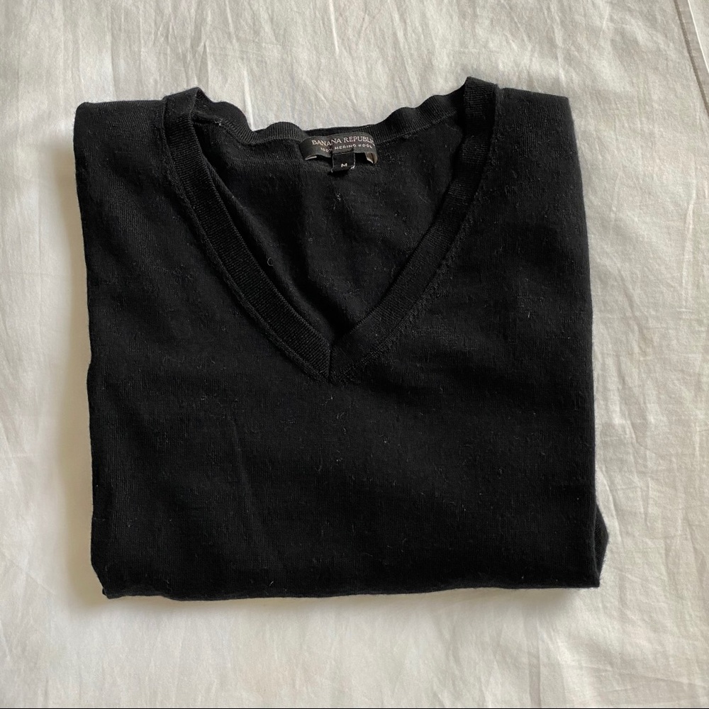 Banana Republic v neck sweater